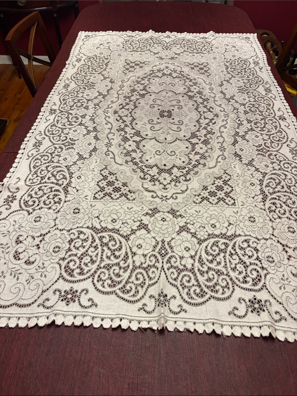 Classic Cream Lace Tablecloth - Elegant Home Dining Table Linen
